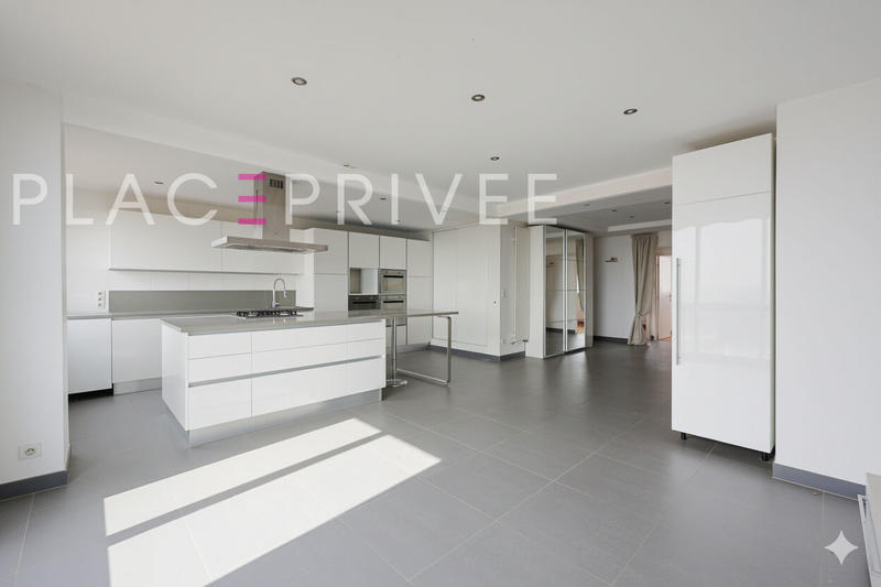 Appartement - 96 m² - 4 pièces