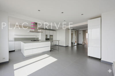 Appartement - 96 m² - 4 pièces