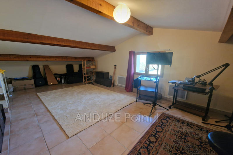 Maison - 275 m² - 9 pièces