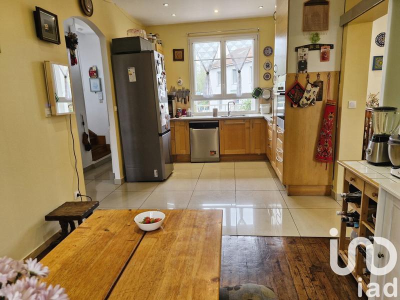 Maison - 184 m² - 9 pièces