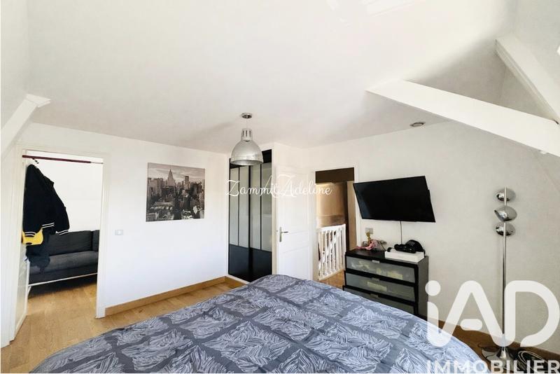 Maison - 227 m² - 8 pièces