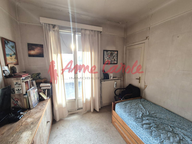 Maison - 218 m² - 7 pièces