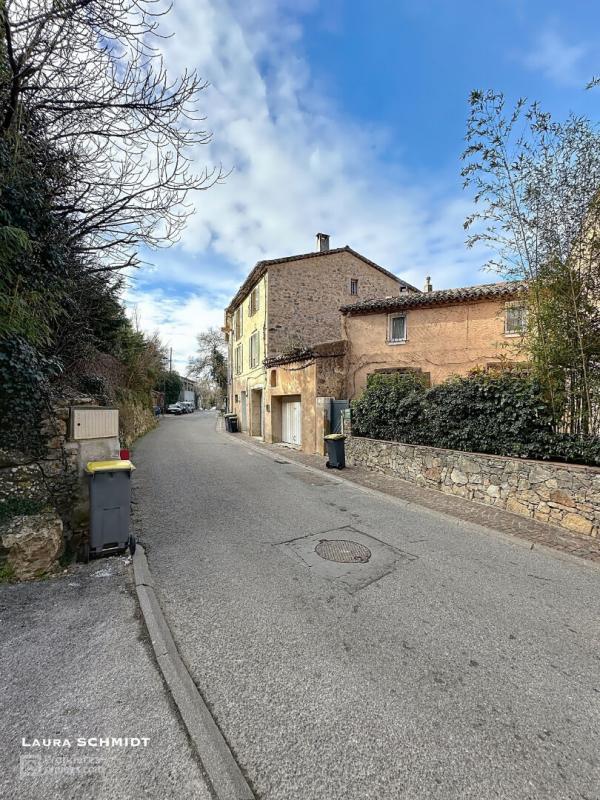 Immeuble - 150 m² - 8 pièces