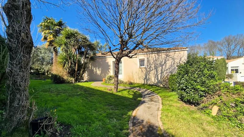 Maison - 204 m² - 8 pièces