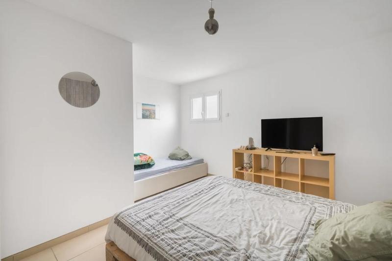 Villa - 240 m² - 9 pièces