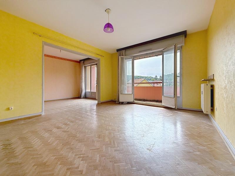 Appartement - 80 m² - 4 pièces