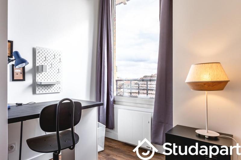 Chambre - 11 m² - 1 pièce