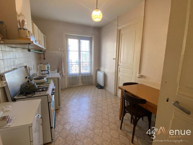 Immeuble - 162 m² - 12 pièces