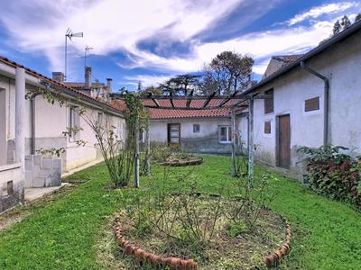 Maison - 137 m² - 6 pièces