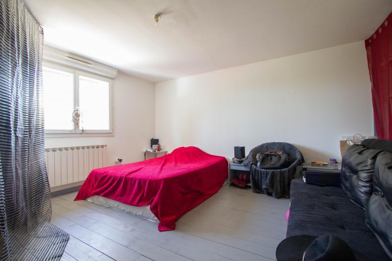 Maison - 180 m² - 8 pièces