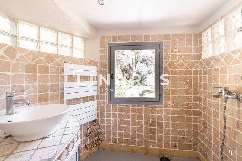 Maison - 300 m² - 7 pièces