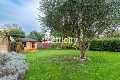 Maison - 137 m² - 6 pièces