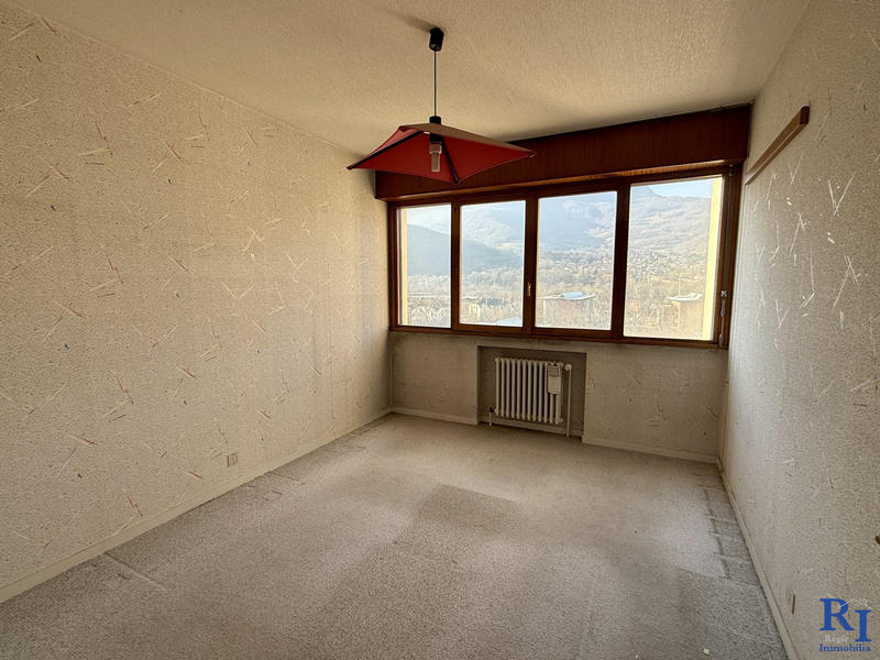 Appartement - 92 m² - 4 pièces