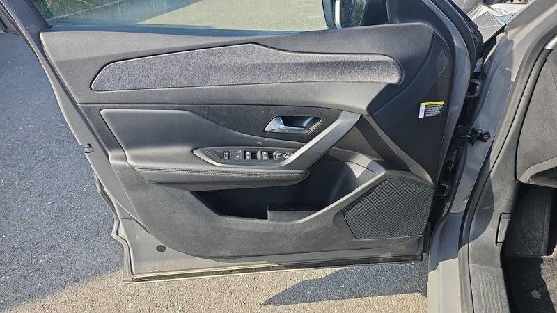 Peugeot 408 1.2 Hybrid 136 e-Dcs6 Allure