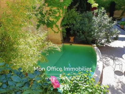 Maison de maîtres - 350 m² - 9 pièces