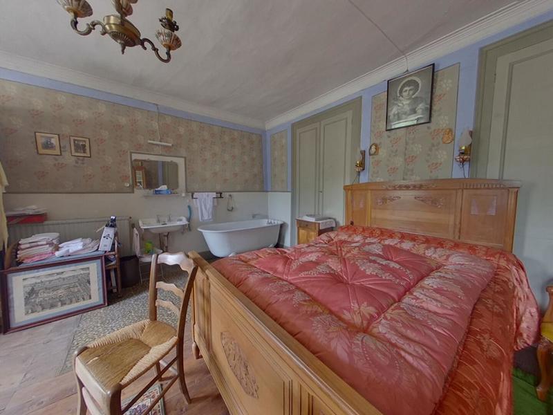 Maison - 255 m² - 5 pièces