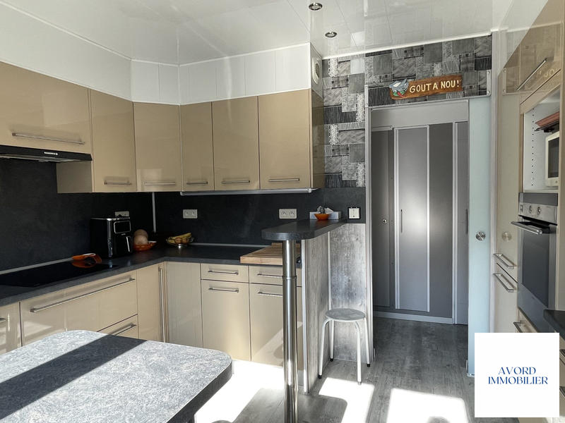 Maison - 148 m² - 7 pièces