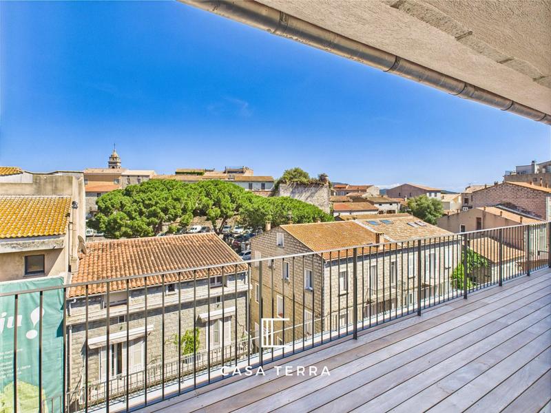 Appartement - 122 m² - 4 pièces