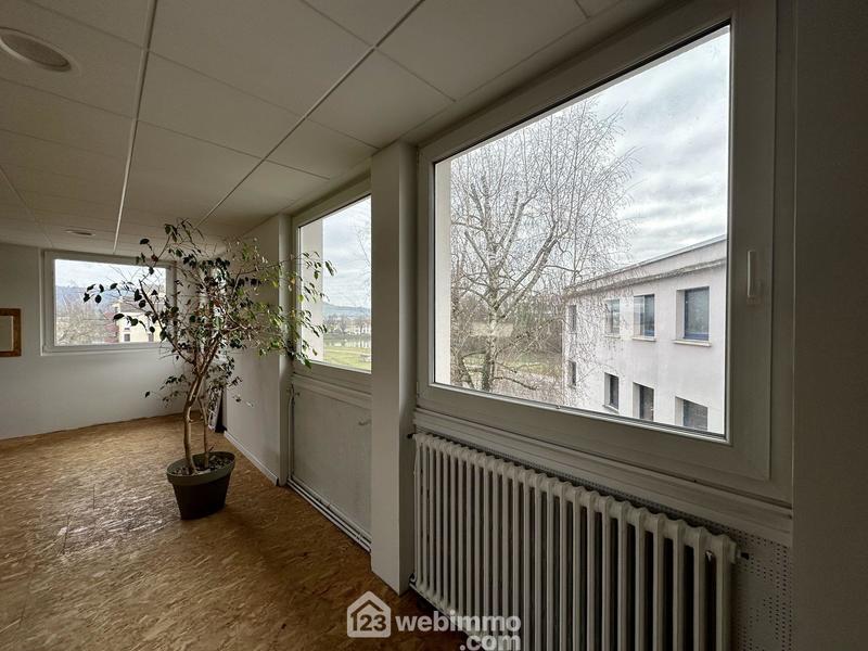 Bureau - 50 m² - 2 pièces