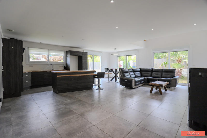 Maison contemporaine - 111 m² - 5 pièces