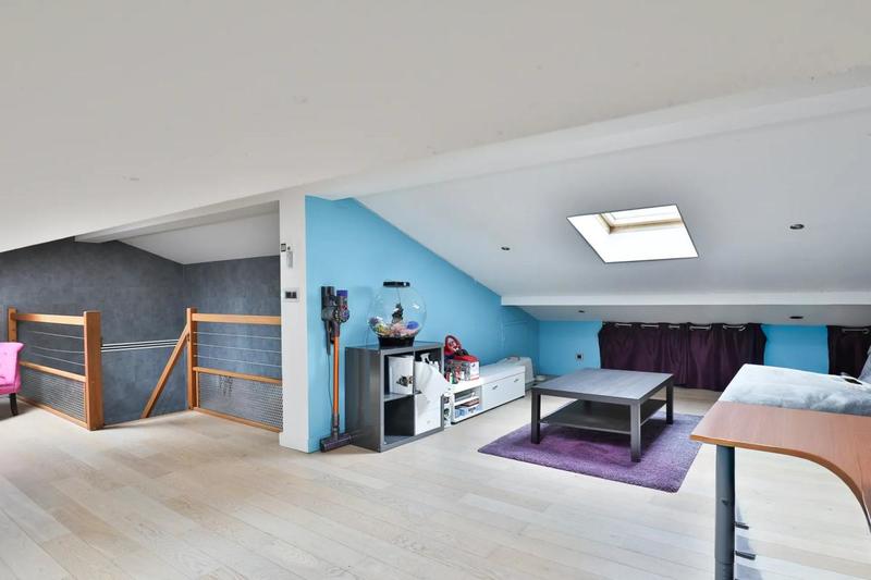 Maison - 180 m² - 6 pièces