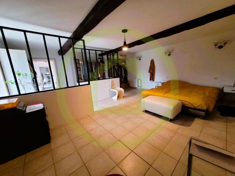 Maison - 236 m² - 7 pièces