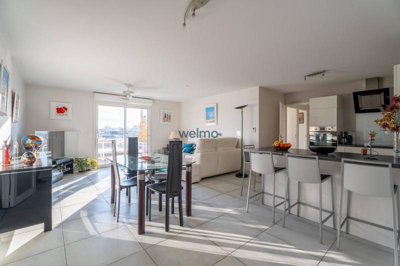 Appartement - 104 m² - 4 pièces