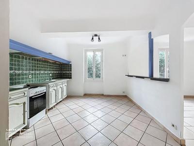 Immeuble - 150 m² - 8 pièces