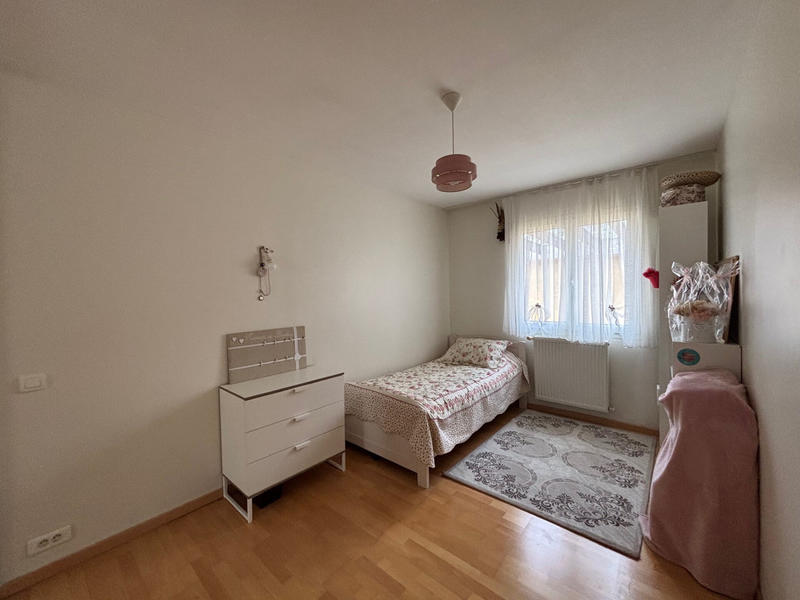 Maison - 183 m² - 8 pièces