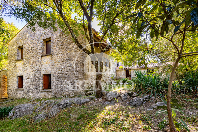 Maison - 208 m² - 7 pièces