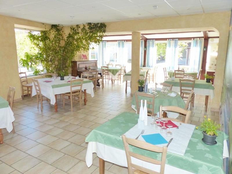 Maison - 200 m² - 13 pièces