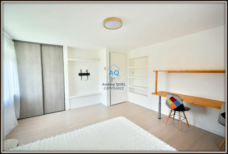 Maison - 250 m² - 8 pièces