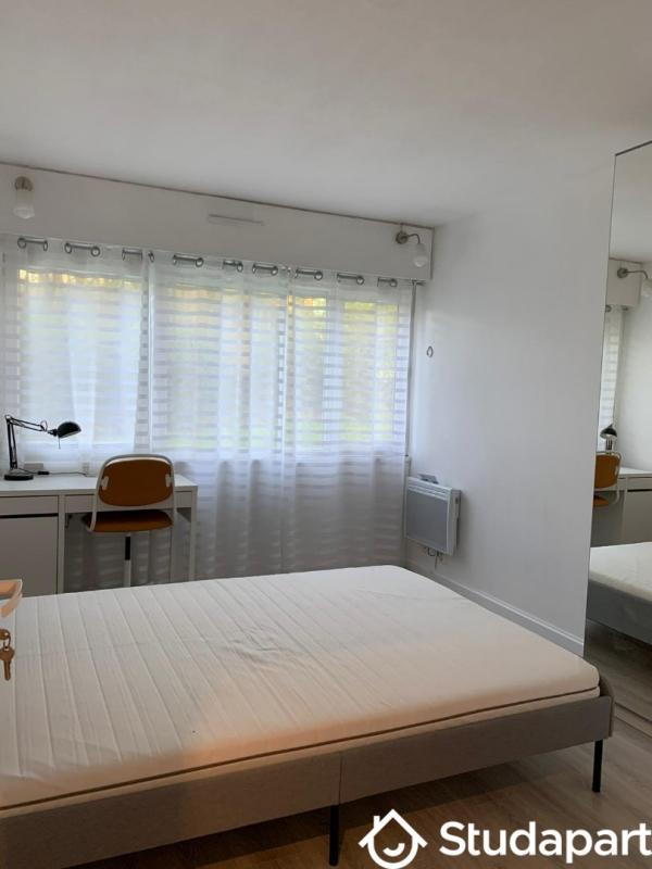 Chambre - 99 m² - 1 pièce