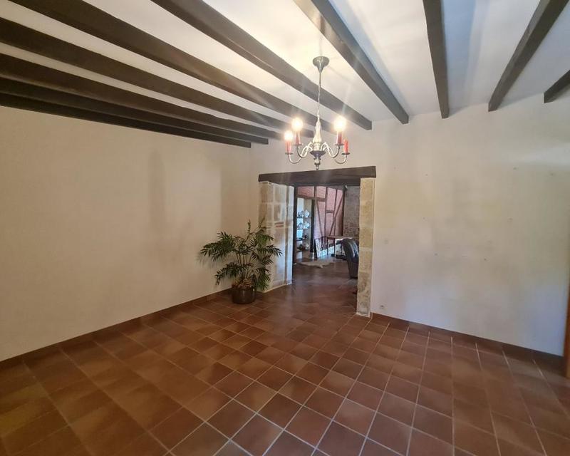 Maison - 204 m² - 7 pièces