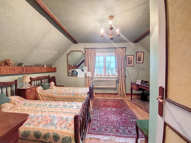 Maison traditionnelle - 150 m² - 6 pièces