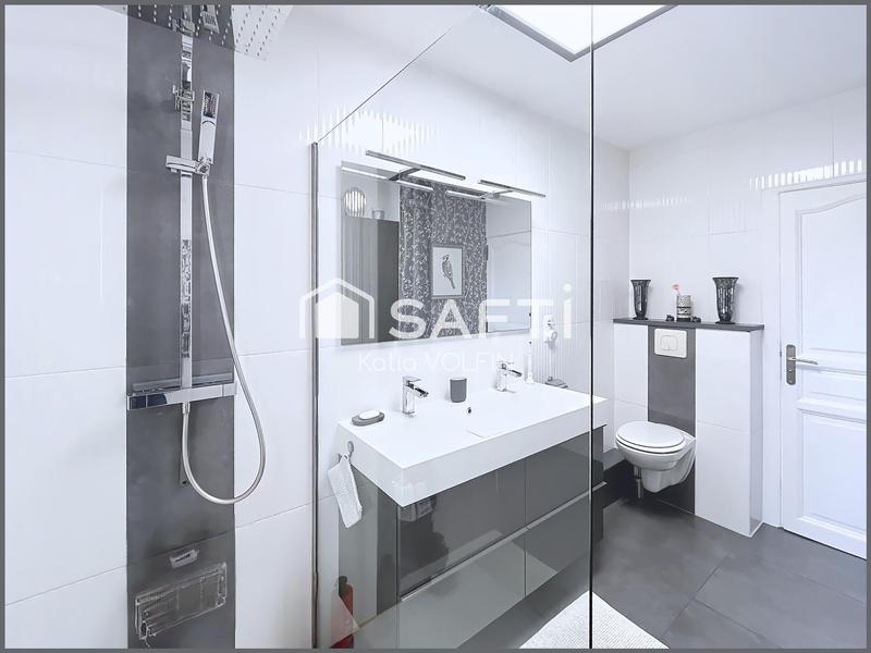 Maison - 127 m² - 5 pièces