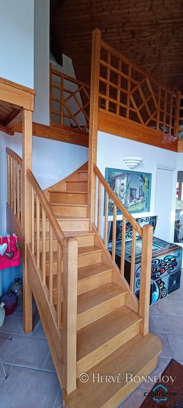 Maison - 220 m² - 11 pièces