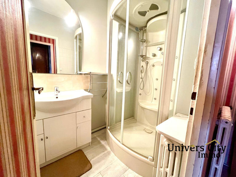 Maison - 207 m² - 9 pièces