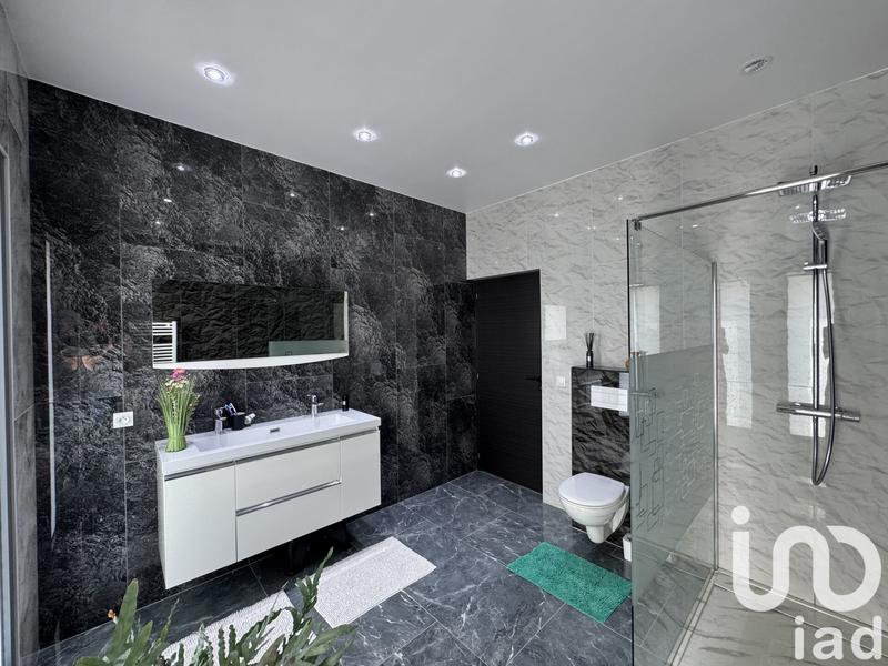 Maison de maîtres - 320 m² - 8 pièces