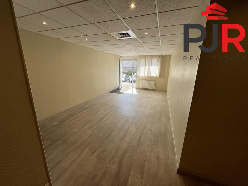 Local d'activités - 1 470 m²