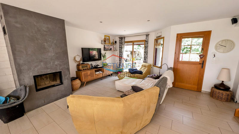 Maison traditionnelle - 140 m² - 6 pièces