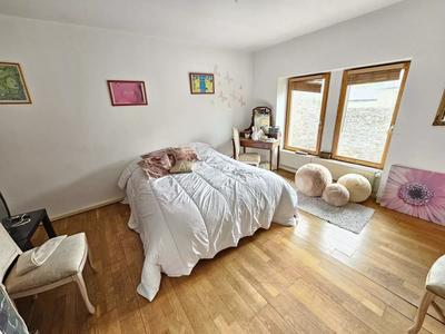 Maison - 203 m² - 6 pièces