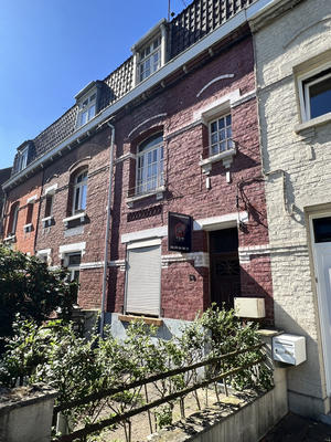 Maison - 95 m² - 4 pièces