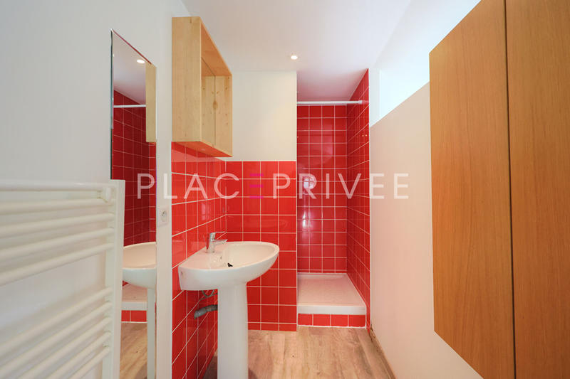 Appartement - 75 m² - 2 pièces