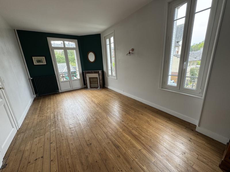 Maison - 163 m² - 7 pièces