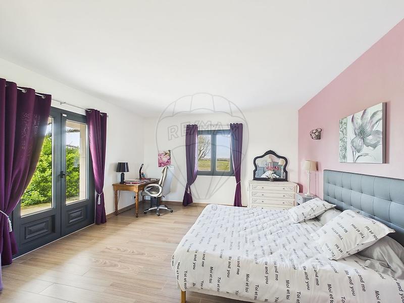 Propriété - 404 m² - 8 pièces