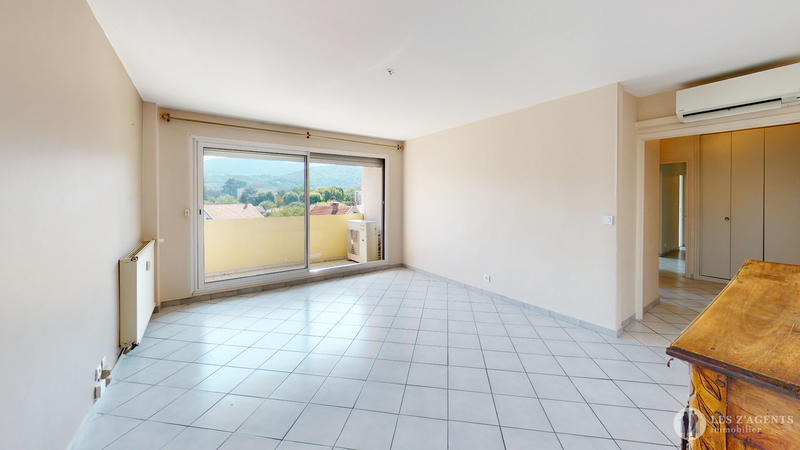 Appartement - 88 m² - 4 pièces