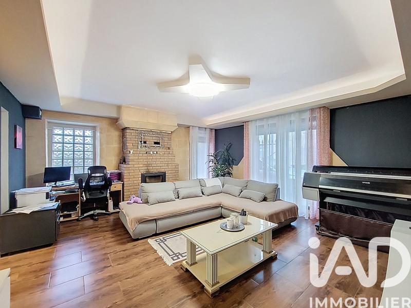 Maison - 217 m² - 8 pièces