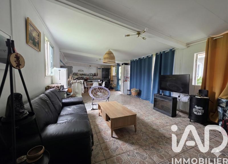 Maison - 270 m² - 11 pièces