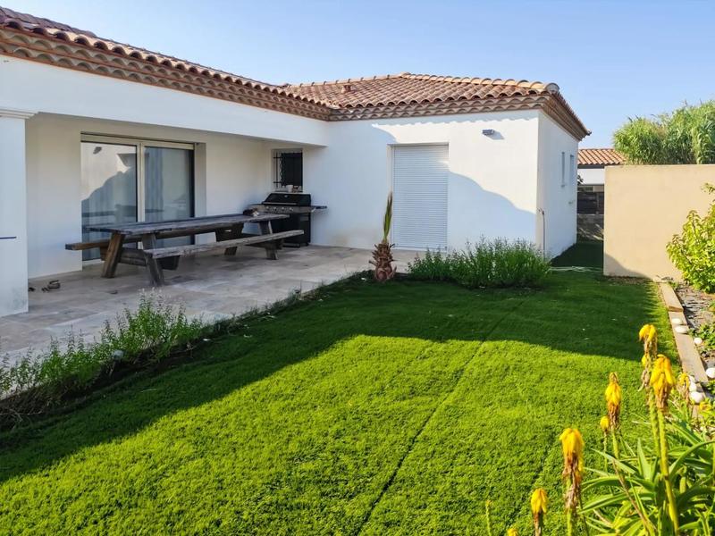 Maison - 240 m² - 9 pièces